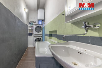 Prodej bytu 4+1, lodžie, 92 m², Praha, ul. Bartoškova - 12