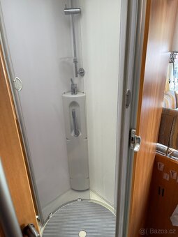 Integrovaný obytný automobil Hymer - 12