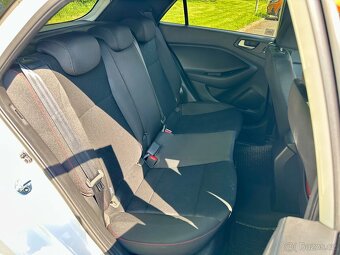 Hyundai i20 SMART 1.2i 55KW ČR - 12