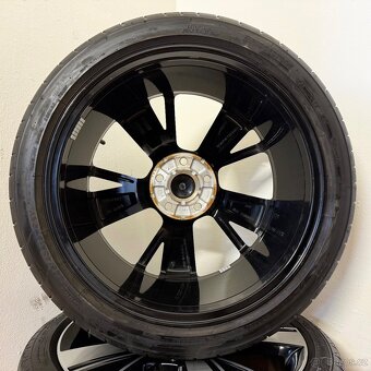 VW GOLF VIII 8 BAKERFIELD 5x112 R18 ET51+LETNÍ 225/40R18 5mm - 12