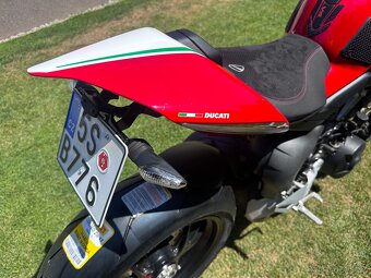 Ducati Streetfighter V4S - 12