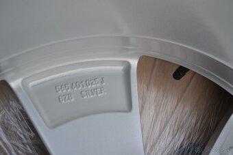 Š.Kodiaq,(2)/VW Tiguan-NOVÁ zimní orig.Alu sada -215/65R17. - 12