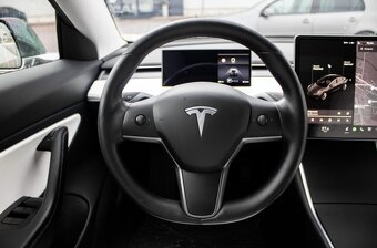 Tesla Model 3 Long Range AWD, 350kW (2019) - 12