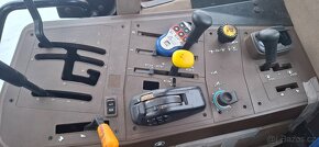 Traktor John Deere 6220 SE - 12