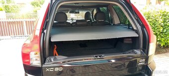 Volvo XC90 2.4 D5 147kw 7míst Momentum 2011 Alcantara - 12