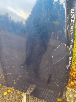 Skoda Octavia 2 - přední kapota - 12