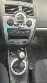 Renault Megane - 12