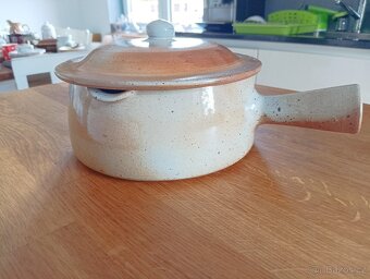 KAMENINOVÝ HRNEC RAMEKIN GRES DU MARAIS FRANCE - 12