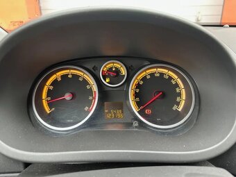 Opel Corsa, 1.4 64KW 1.maj.,vyhř.sed. - 12