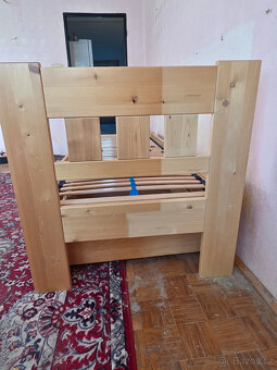 Rám postele s masívu a roštu - 12