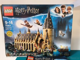 LEGO Harry Potter Bradavická Velká síň 75954 - 12