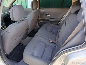 Renault Laguna Combi 2.0i 16V - 12