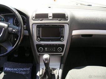 ŠKODA OCTAVIA II COMBI-FACELIFT-2.0 TDi 103KW RV-2012 - 12