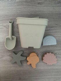 Nová silikonová sada hraček na pláž / set na písek dinosauři - 12