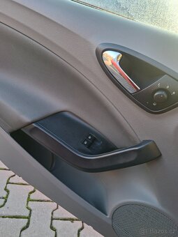 SEAT IBIZA COMBI 1.6TDI/77KW,RV:2012 - 12