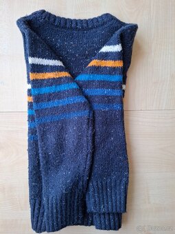 4 Dětský svetr velikosti 122 - 12