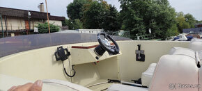 Kajutová laminátová loď s Flybridge - hausboat Tdiesel 91 kW - 12