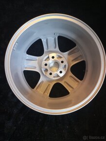PRODÁM TÉMĚŘ NOVÁ ALU NAZUTÉ NA VYSTAVENÍ 7JX16 - 12
