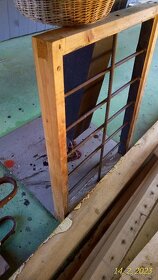 ocelový drát, kufr od nářadí Hilti, rám s mříží, krytina Eur - 12