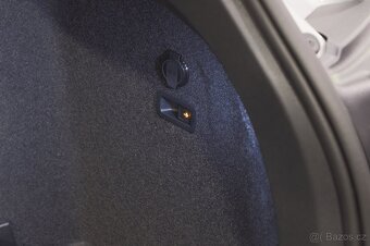 VW Golf 8 Variant 2.0 TDI 110kW DSG Taž. - záruka Autodraft - 12