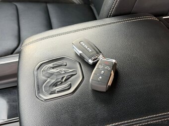DODGE RAM 1500 5,7 HEMI 2022 GT 53 000 km DPH - 12