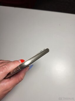 Prodám iPhone 11 - 12