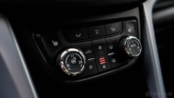 Opel Zafira Tourer 1.4 Benzín + LPG - 12