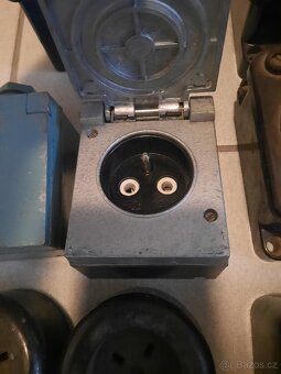 Retro zástrčka,vypínač,zásuvka 220/380V - 12