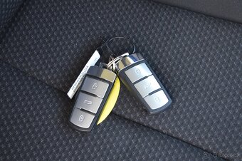 Volkswagen Passat kombi 1.6MPi - 75kw ,naprosto bez koroze - 12