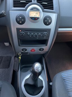 Renault Megane II Kombi 1,6i 16V 82kW - 12
