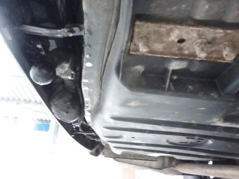 Mercedes Benz W211 E350i 200kw - 12