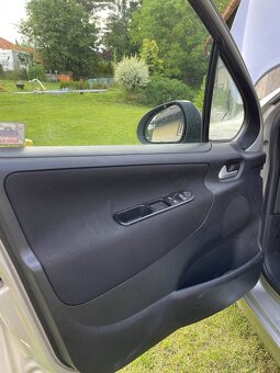 Peugeot 207 SW 1.4 Benzín – spolehlivé, prostorné a udržovan - 12