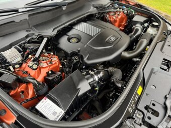 Land Rover Discovery 3.0 - 12