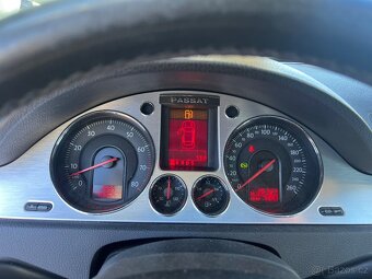 Volkswagen Passat B6 Highline 3.2 FSI - 12