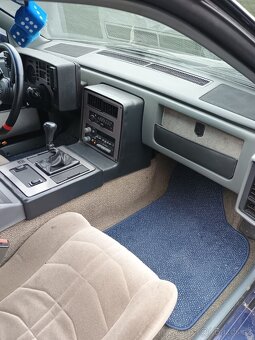 Pontiac Fiero custom - 12