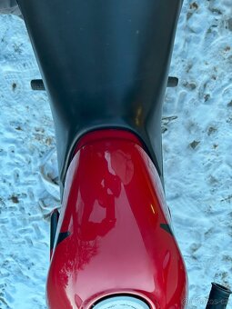Honda CBR 125r - 12