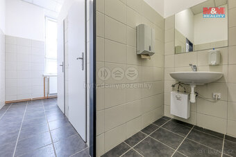 Pronájem kancelářského prostoru, 247 m²,Plzeň, ul. Korandova - 12
