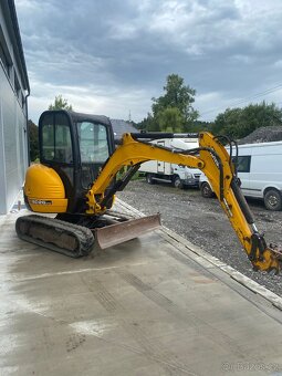 Mini pásový bagr JCB 8026 - 12