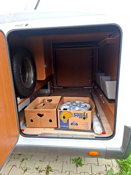 Obytné auto, karavan - 12