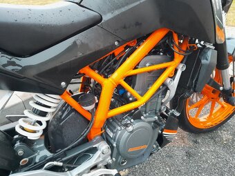 KTM Duke 390 ABS, 2016, 21tis.km, ZIMNÍ CENA - 12