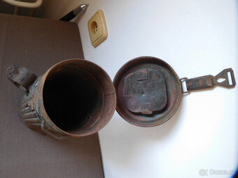 NĚMECKÉ POUZDRO NA PLYNOVOU MASKU - 1942 - NA MOTO - 12