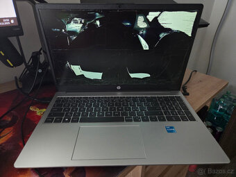 HP 250 G10 i3  / 15,6 palce - 12