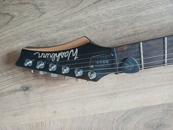 Elektrická kytara Washburn s kombem značky laney - 12