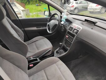 Peugeot 307 r.v. 2001, 1,6 benzin na opravu nebo ND - 12