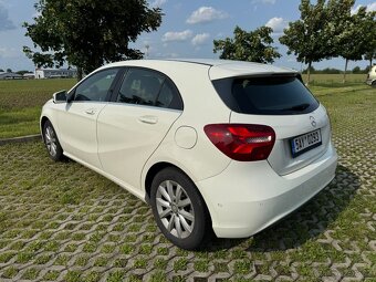 Mercedes-Benz A 180 d - 12
