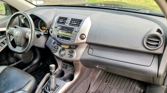 Toyota RAV4 2,2 D-4D 150 Lux 4x4 Odpočet DPH - 12
