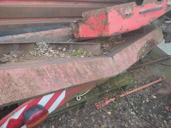 Rozmetadlo hnoje RUR RA 80. - 12