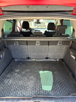 Peugeot 5008 2.0HDi PREMIUM - 12