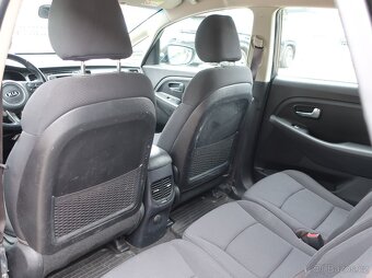 Kia Carens 1.6GDI 99kW EXCLUSIV 1MAJITEL ČR SERVISKA - 12