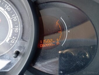 Citroen c3 rok 14 motor 1.0 vti najeto 84 z km - 12